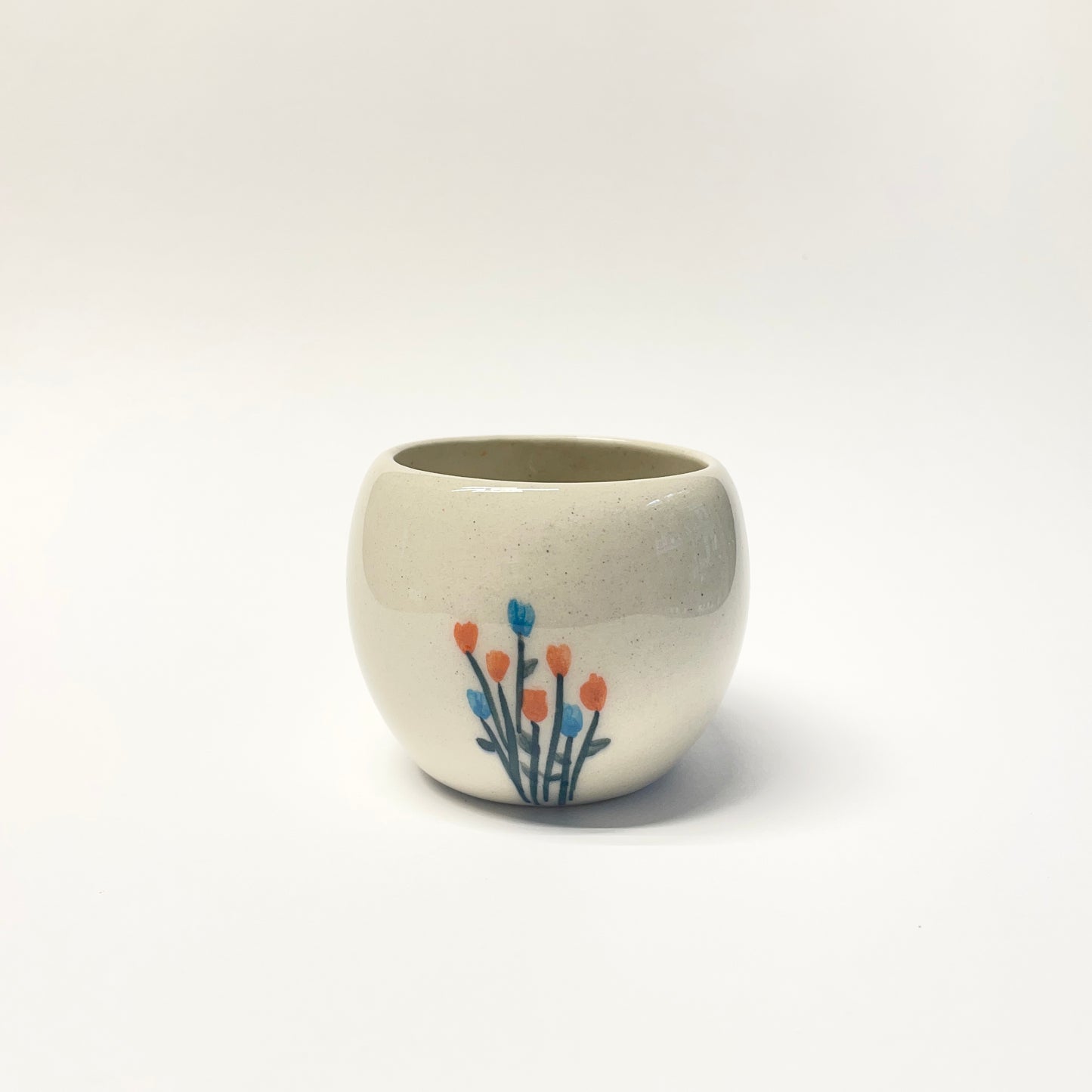 Malý baňatý kalíšek Tulipány