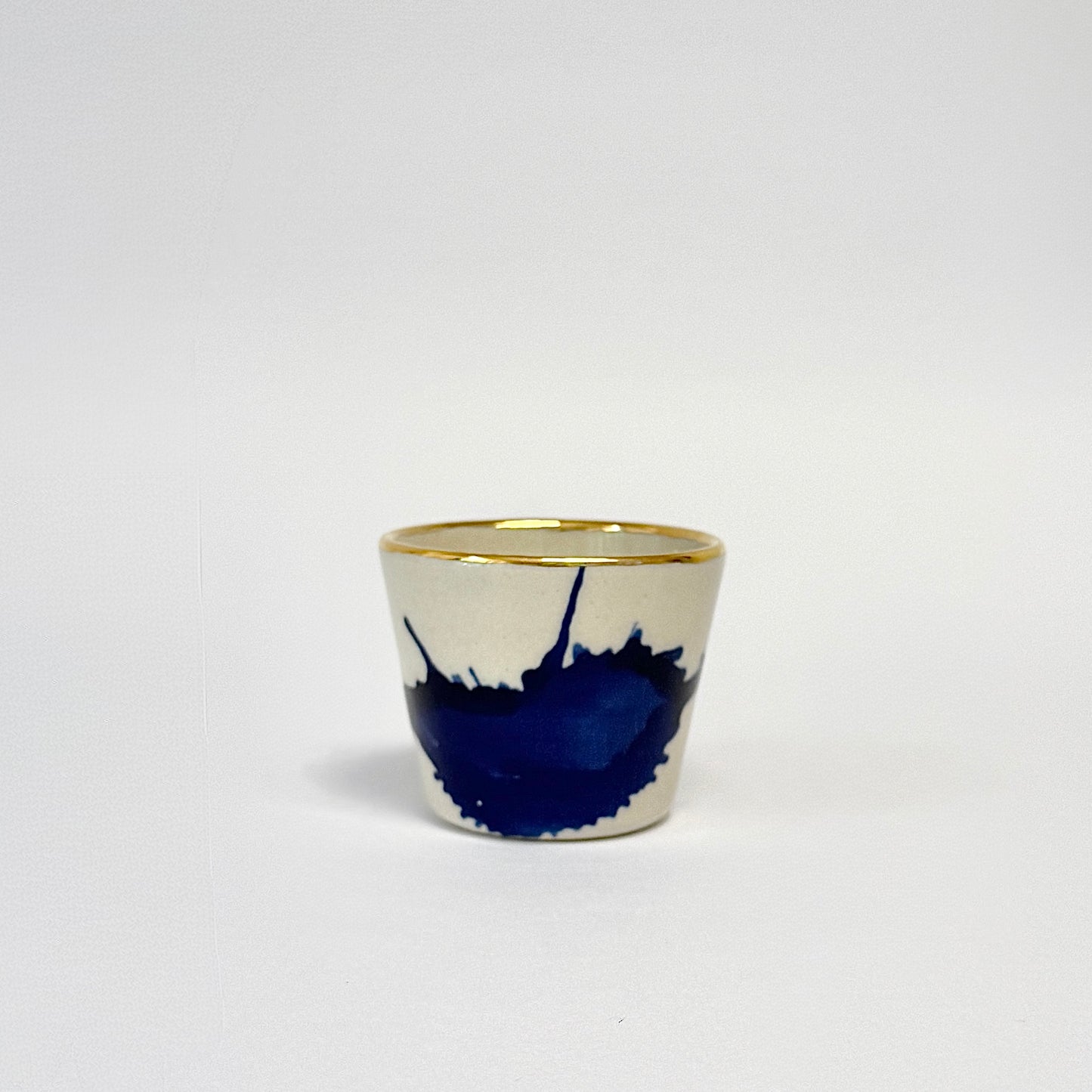 Kelímek espresso blue splashes zlatý proužek